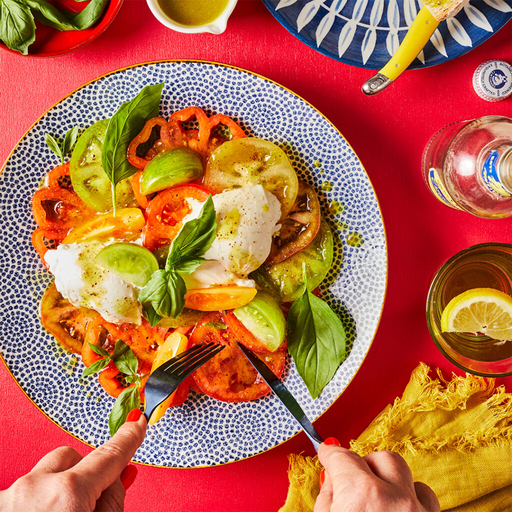 Hela Cafe de Paris - kruidenolie knoflook peper - Burrata