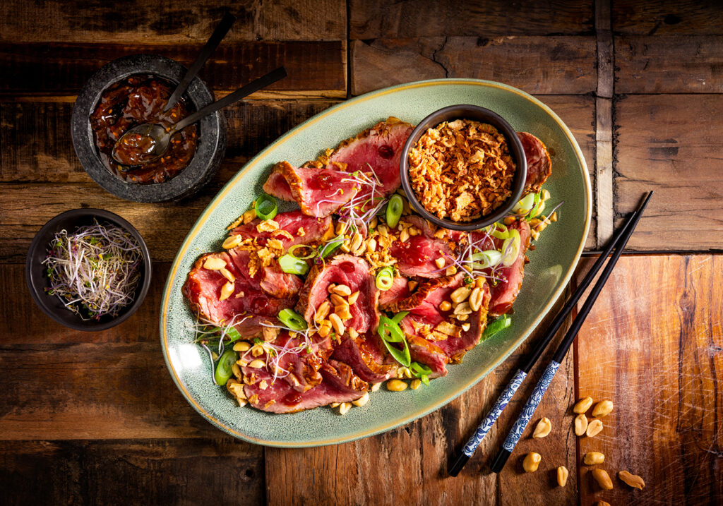 Geroosterde asian beef tataki, asian umami