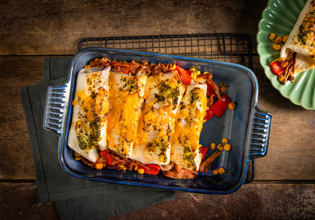 zomerse burrito met salsa verde, red hot china