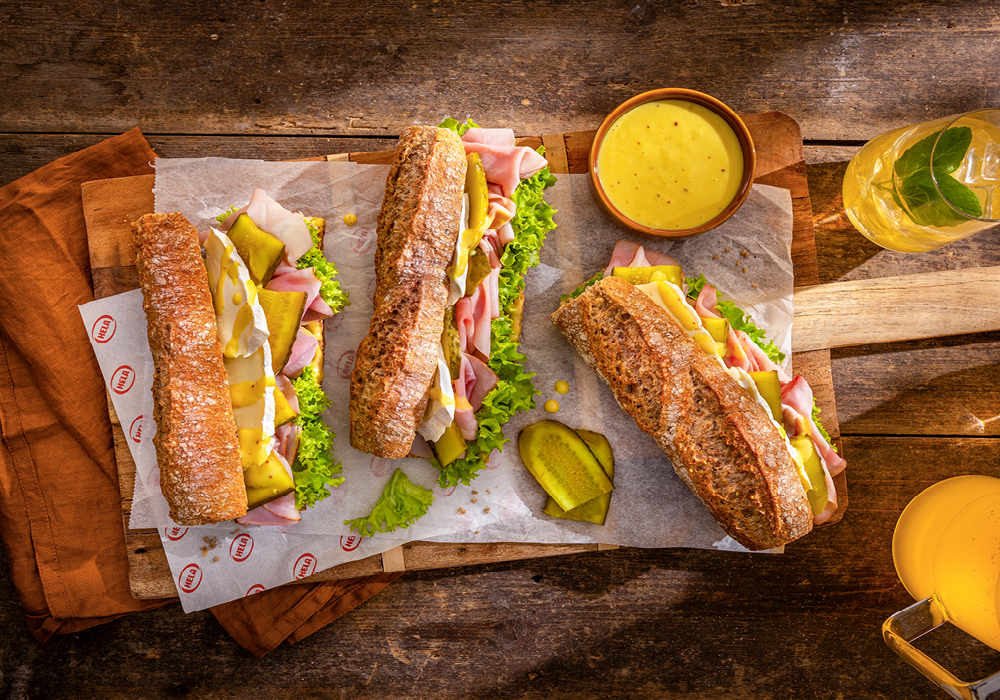 Honing-Mosterd Dressing - Baguette met beenham en warme brie B2B liggend